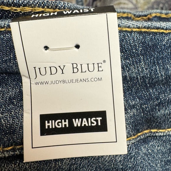 Judy Blue Dark Wash Denim Shorts - 150328 - Picture 7 of 7